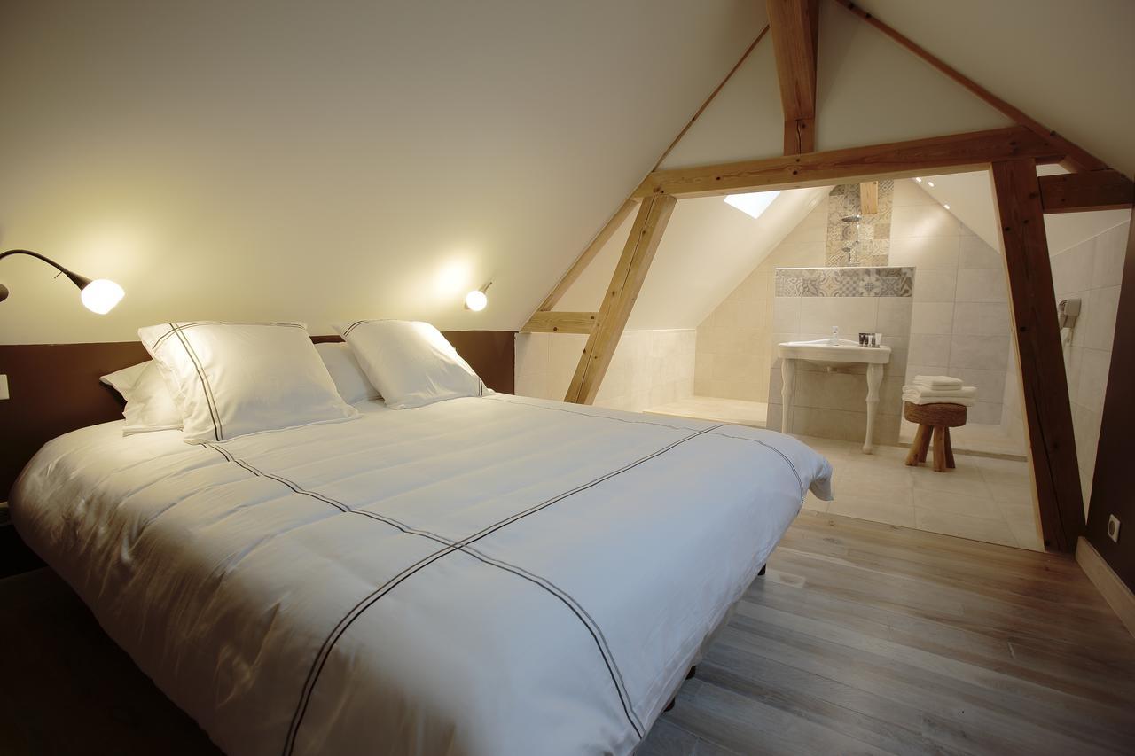 Hotel Saint Georges Troyes Exterior photo A room at the hotel